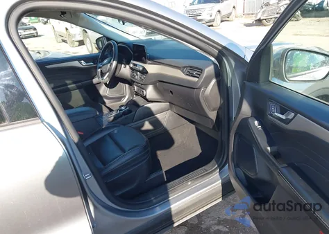 2021 Ford Escape Sel z USA, uszkodzony, nr VIN 1FMCU9H67MUA61211